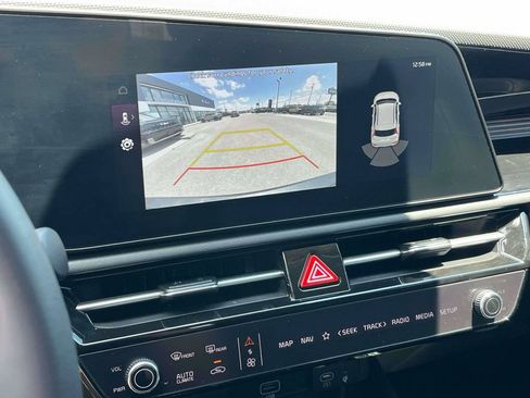 Certified 2025 Kia Niro EX FWD image 22