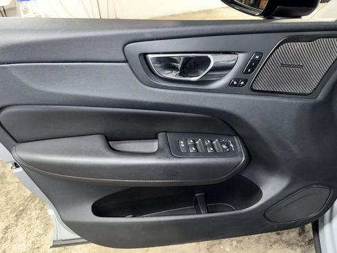Used 2024 Volvo XC60 B5 Plus image 20