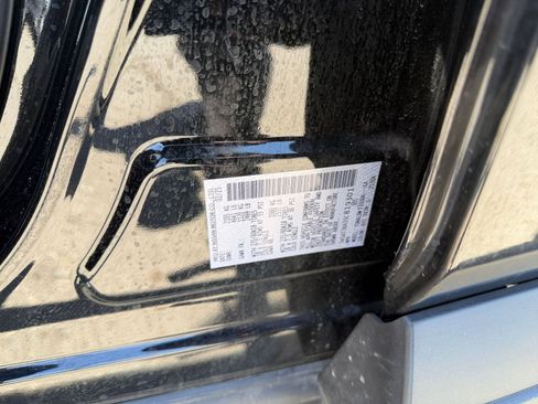 Used 2025 Nissan Rogue SV FWD image 31