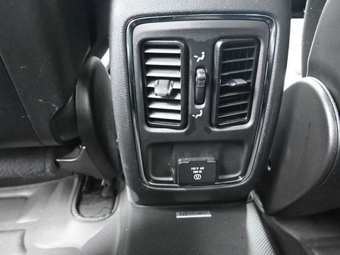 Used 2020 Jeep Grand Cherokee Altitude AWD/4WD image 18