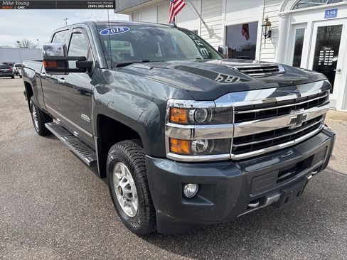 Used 2018 Chevrolet Silverado 2500 High Country image 3