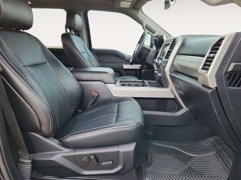 Used 2021 Ford F350 Lariat image 15