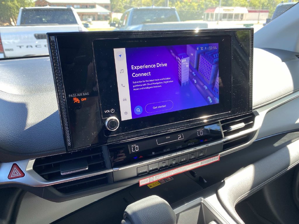New 2026 Toyota Sienna LE FWD image 16