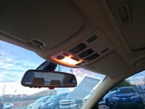 Used 2008 BMW 335i Sedan w/ Premium Pkg image 32