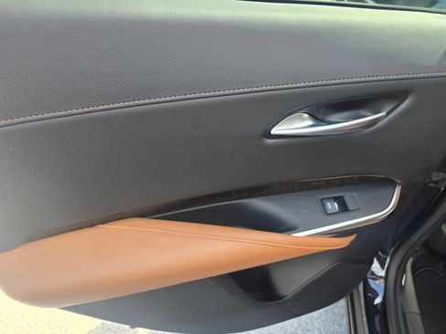 Used 2023 Cadillac XT4 Sport image 14