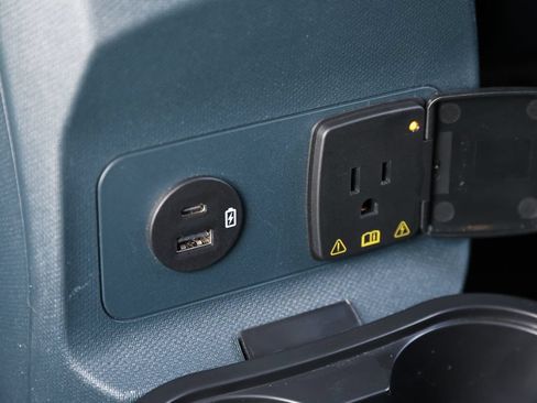 Used 2024 Ford Maverick Lariat FWD image 19