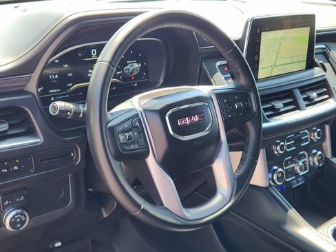 Used 2023 GMC Yukon XL SLT AWD/4WD image 18