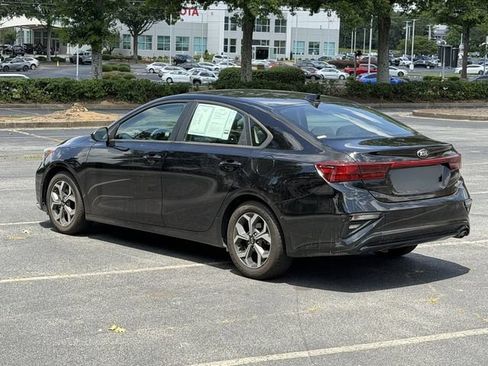 Certified 2021 Kia Forte LXS FWD image 3