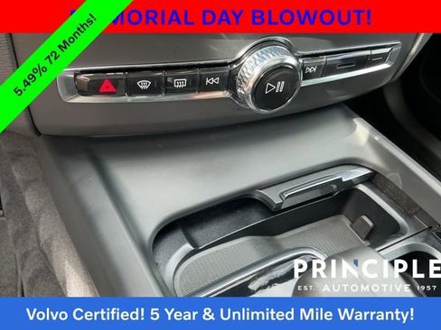 Certified 2024 Volvo XC60 B5 Core AWD/4WD image 22