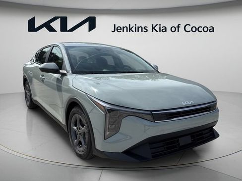 New 2026 Kia K4 FWD image 2