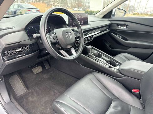 Used 2023 Honda Accord Touring image 10