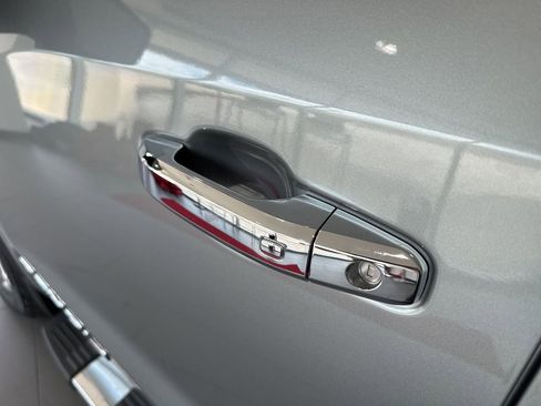 Used 2025 GMC Sierra 1500 Denali AWD/4WD image 13