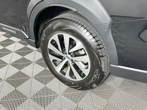 Certified 2025 Subaru Outback Premium w/ Popular Package #1A image 38