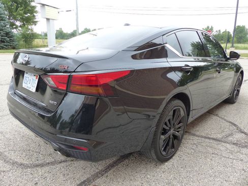 Used 2024 Nissan Altima 2.5 SR AWD/4WD image 12