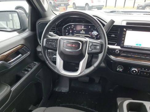 Used 2024 GMC Sierra 1500 Elevation image 12
