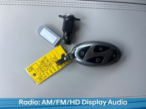 Used 2025 Hyundai Santa Fe SEL FWD image 27