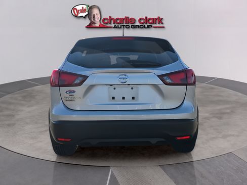 Used 2018 Nissan Rogue Sport S w/ S Appearance Package FWD image 4