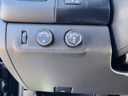 Used 2020 Chevrolet Colorado ZR2 image 23