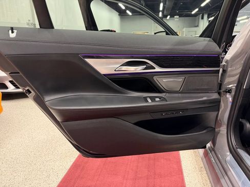 Used 2020 BMW 750i xDrive w/ Luxury Rear Seating Package AWD/4WD image 34
