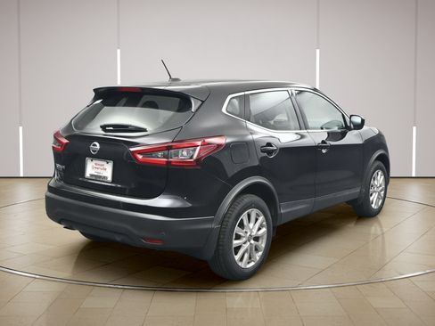 Certified 2021 Nissan Rogue Sport S FWD image 7