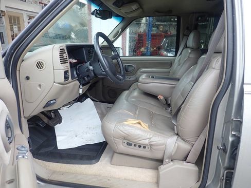 Used 1999 Chevrolet Tahoe Z71 w/ Preferred Equipment Group image 11
