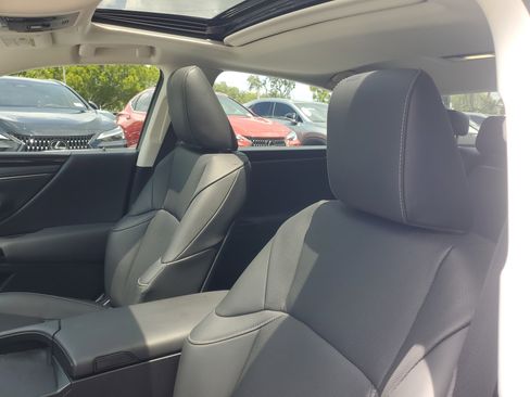 Certified 2023 Lexus ES 350 w/ Accessory Package (Z2) FWD image 16