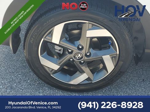 Certified 2026 Hyundai Venue SEL FWD image 9