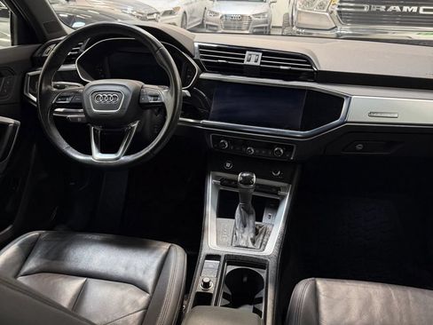 Used 2021 Audi Q3 2.0T Premium w/ Convenience Package AWD/4WD image 15
