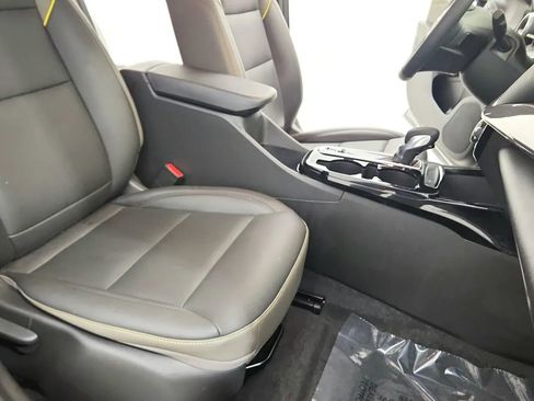 Used 2025 Chevrolet Trax ACTIV w/ Driver Confidence Package image 32