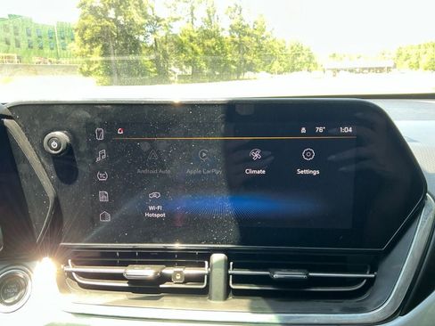 Used 2024 Chevrolet Trax LT w/ Driver Confidence Package FWD image 17