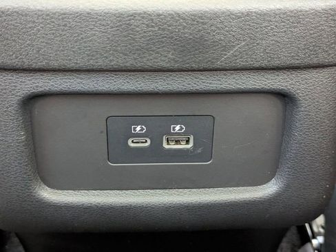 Used 2025 Nissan Pathfinder SV FWD image 18