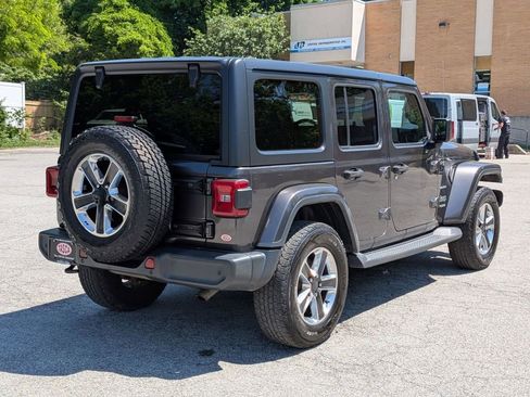 Certified 2019 Jeep Wrangler Unlimited Sahara w/ Dual Top Group AWD/4WD image 3