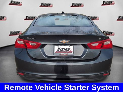 Used 2017 Chevrolet Malibu LT w/ Leather Package FWD image 9