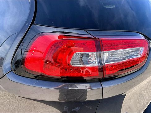 Used 2016 Jeep Cherokee Latitude image 40