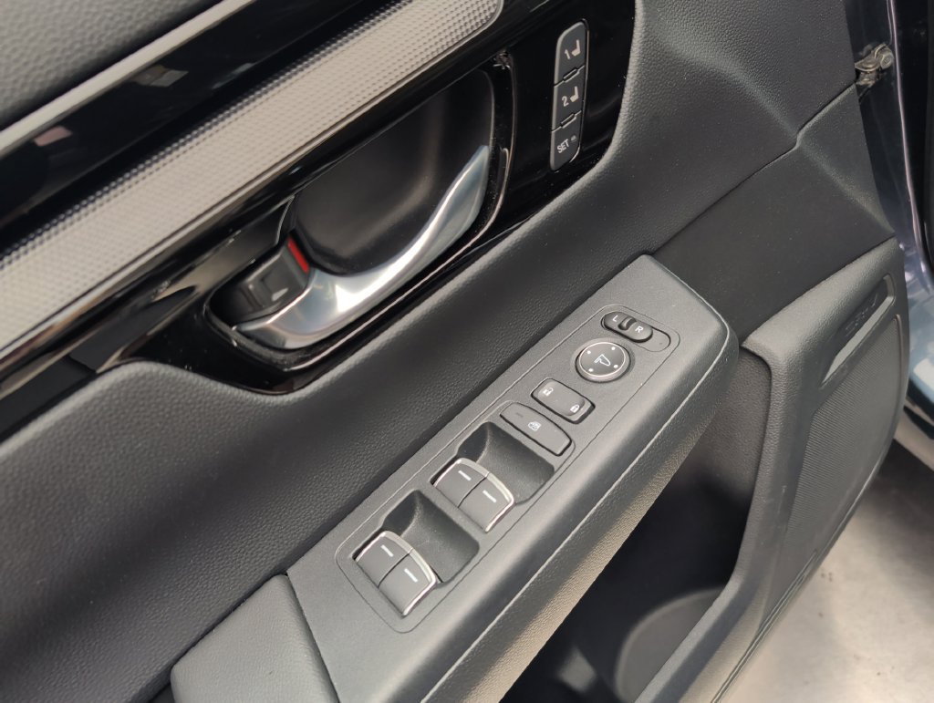 Used 2023 Honda CR-V EX-L image 14