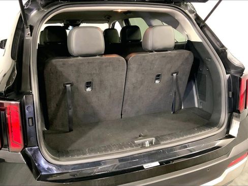 Certified 2024 Kia Sorento S image 4
