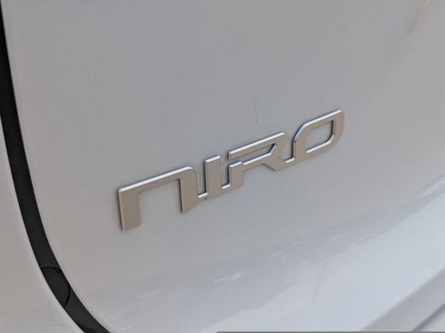 Certified 2023 Kia Niro EX w/ EX Cold Weather Package FWD image 14