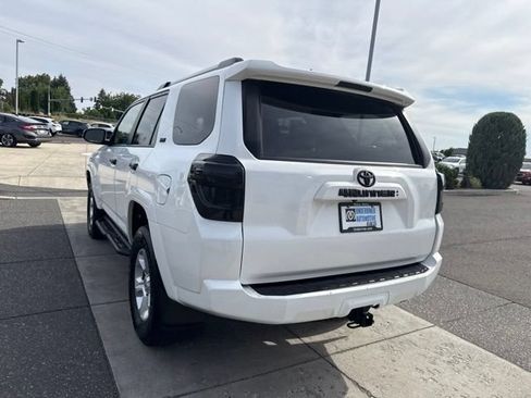 Used 2023 Toyota 4Runner SR5 Premium w/ Moonroof Package AWD/4WD image 8