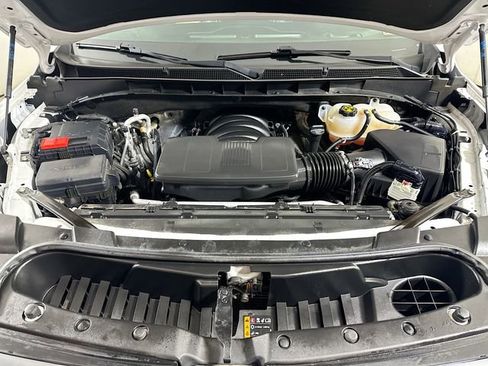 Used 2023 GMC Yukon XL AT4 image 33