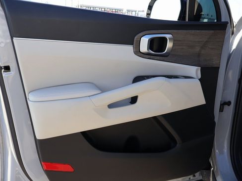 Used 2023 Kia Sorento X-Line EX image 22