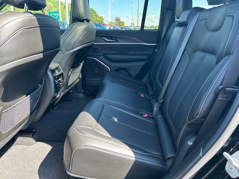 New 2024 Jeep Grand Cherokee Limited 4xe w/ Luxury Tech Group II image 24