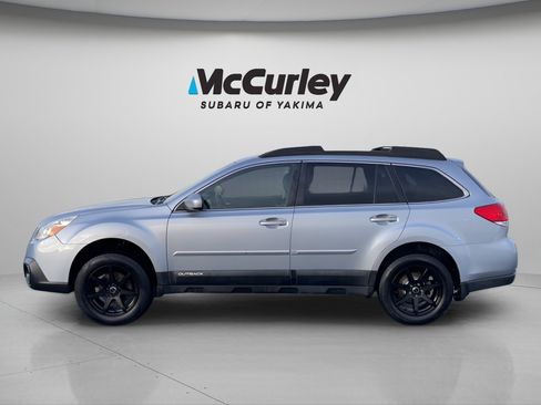 Used 2014 Subaru Outback 2.5i Limited w/ Moonroof Package image 2