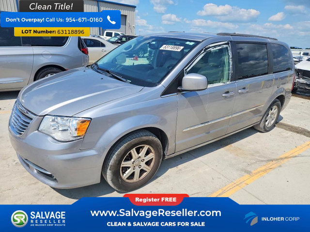 Used 2013 Chrysler Town & Country Touring FWD image 1