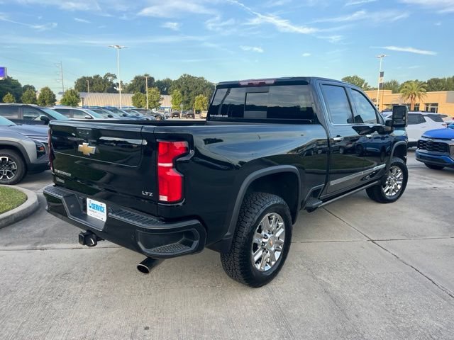 Used 2024 Chevrolet Silverado 2500 LTZ w/ LTZ Plus Package AWD/4WD image 10