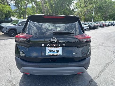 Used 2023 Nissan Rogue S AWD/4WD image 4