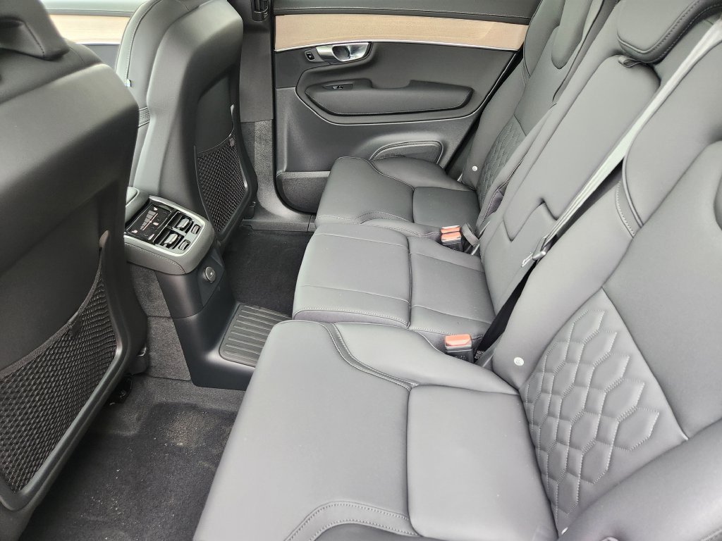 New 2026 Volvo XC90 T8 Plus w/ Protection Package AWD/4WD image 19