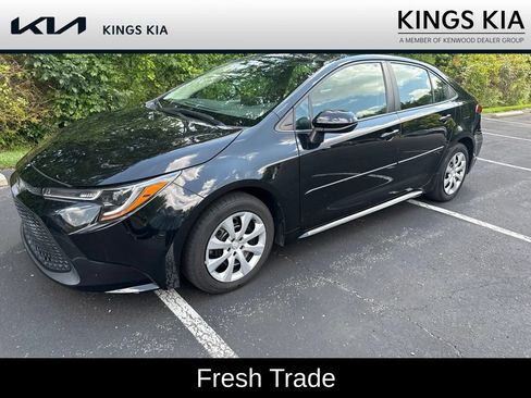 Used 2020 Toyota Corolla LE FWD image 1