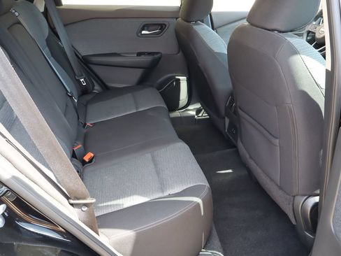 Used 2023 Nissan Rogue SV AWD/4WD image 17