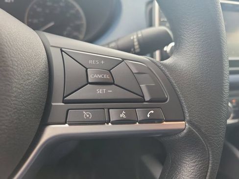 Used 2025 Nissan Versa SV w/ Trunk Package FWD image 20