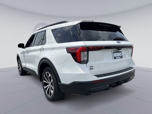 Certified 2025 Ford Explorer ST-Line AWD/4WD image 14